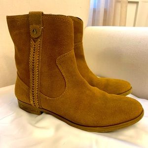 Bass shoes- Women’s Cindy bootie